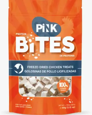 Купить pink bites Лакомство сухое для кошек и собак "Кубики из сублим.курицы"